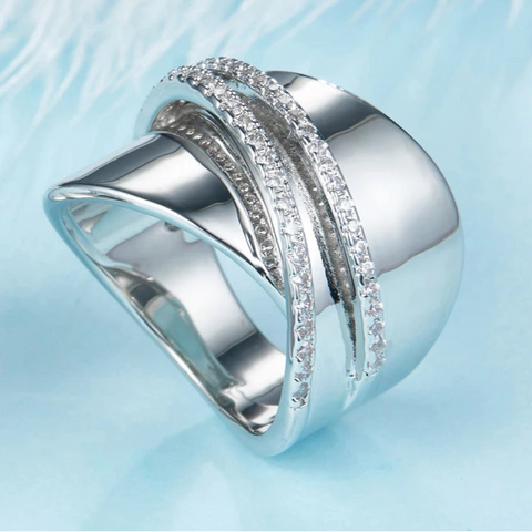 Damenring aus 925er Sterling Silber mit funkelnden Zirkonia