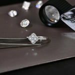 # Blumenring mit blauen Moissanitsteinen aus 925er Sterlingsilber für Damen - Eleganter, handgefertigter Schmuck
