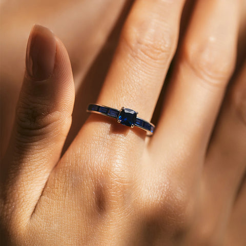925 Sterlingsilber Luxus Ring mit quadratischem blauen Zirkonia und blauen