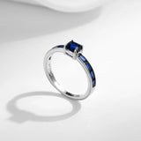 925 Sterlingsilber Luxus Ring mit quadratischem blauen Zirkonia und blauen