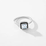925 Sterling Silber Ring mit klarem Zirkonia und schwarzem Emaille