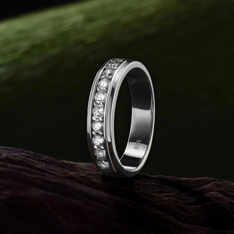 925 Sterling Silber Ring mit Moissanite Halb-Eternity Design Gold und Silber Akzent