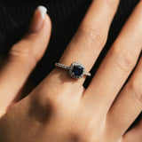 925 Sterlingsilber Ring mit funkelndem blauen Zirkonia