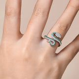 Schlange Ring mit Moissanit und grünen Diamanten aus 925e