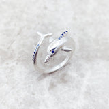 Ring mit Delfin-Motiv und blauen Steinen aus reinem 925er Sterlingsilber