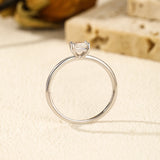 Ring mit D Color Moissanite im
