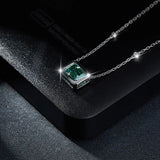 2CT Smaragd Moissanite Anhängerhalskette für Damen 18K Weißgold plattier